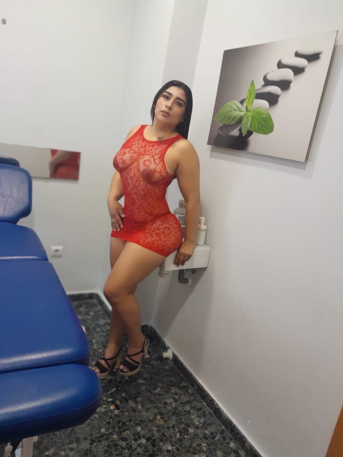 Cachonda y fiestera buscando compañia