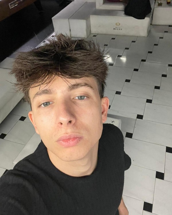 Chico guapo en BCN