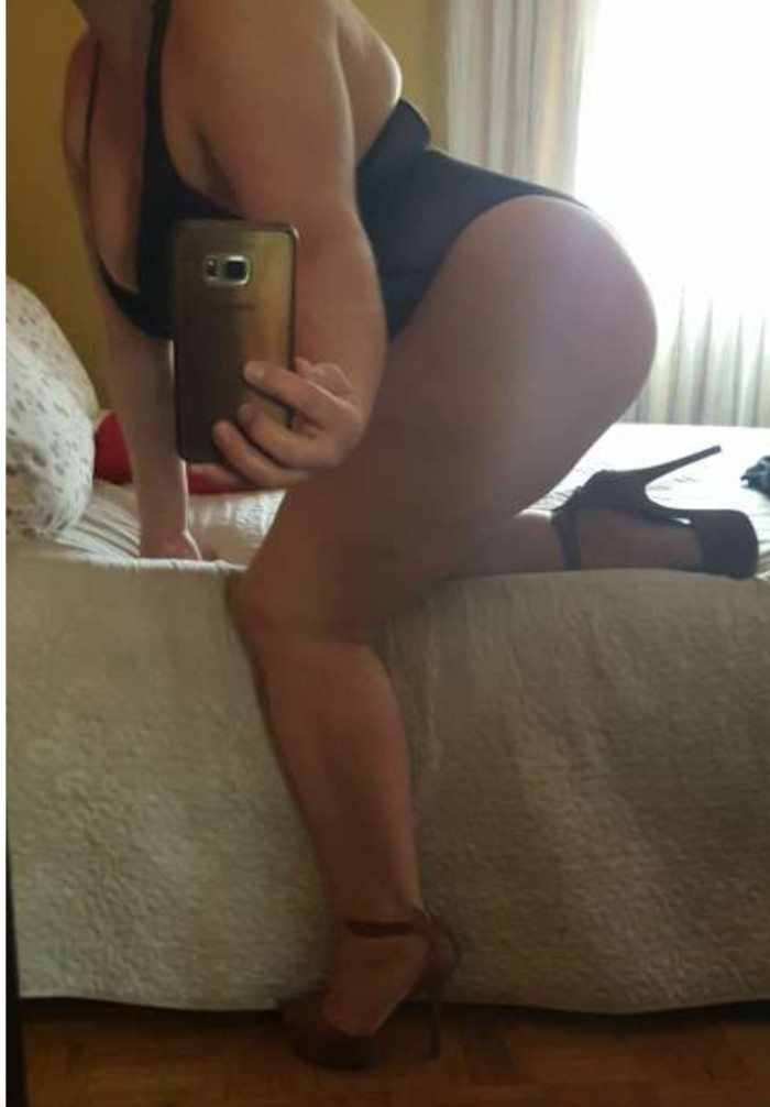 MADURA LATINA BISEXUAL! FETICHISMO…FOTOS REALES
