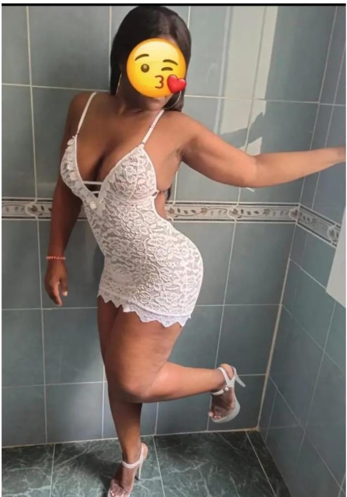LATINAS 662499020 QUEREMOS DARTE NUESTRO RICO XOXO