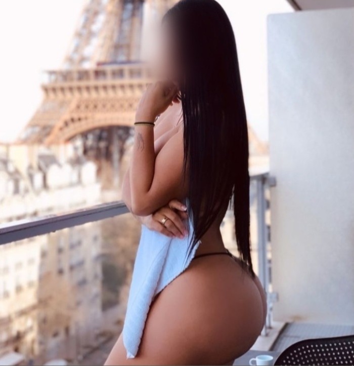 Karen putita caliente