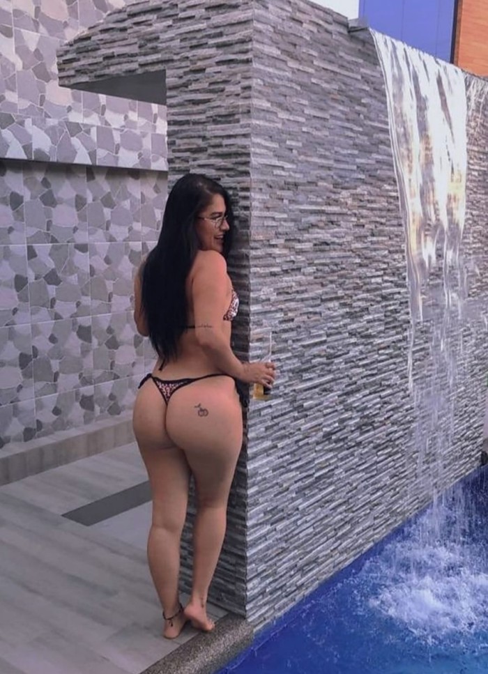 ¡ NOVEDAD! DIVERTIDA Y SEXY LATINA