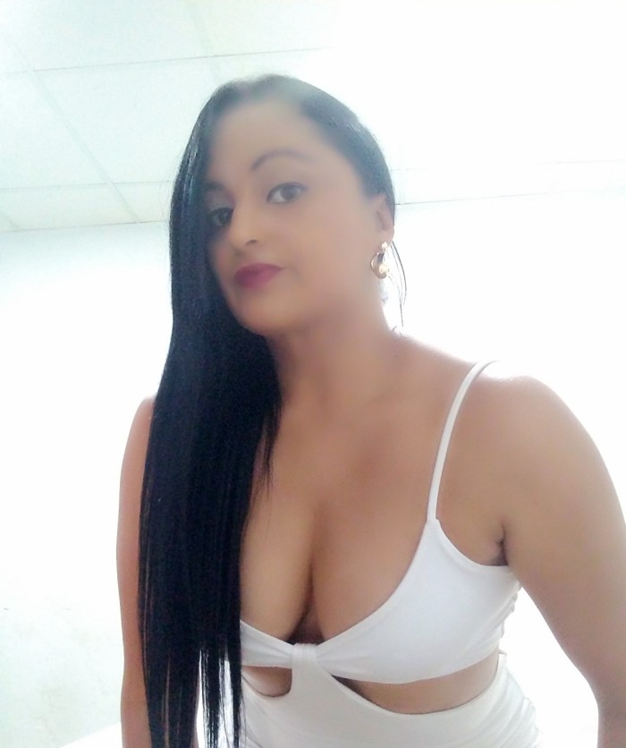 cachonda amante implicada