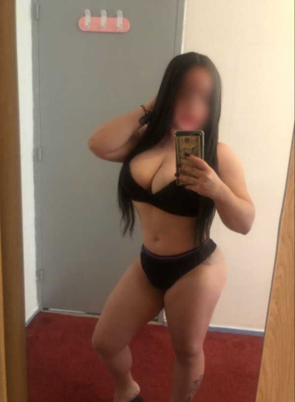 Hola amores soy cristal  Novedad