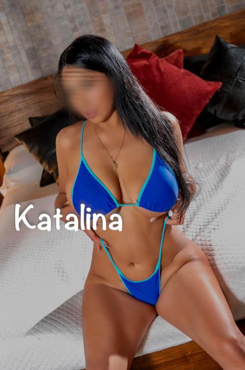 KATALINA 662499020 LA MEJOR DANDO MASAJES !