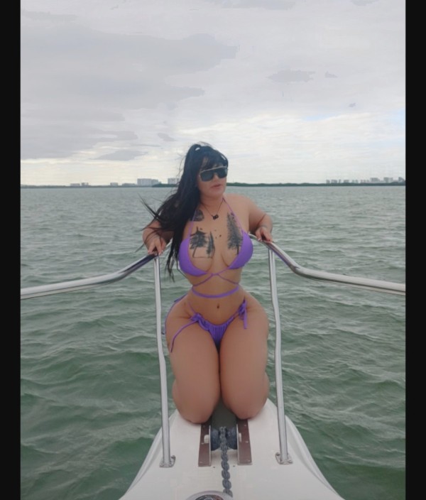 EYACULACIÓN DONDE DESEES BOCA Y CARA .garganta y griego prof