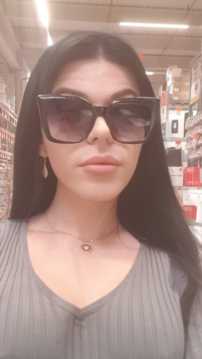 Transexual  muy completa casa propia