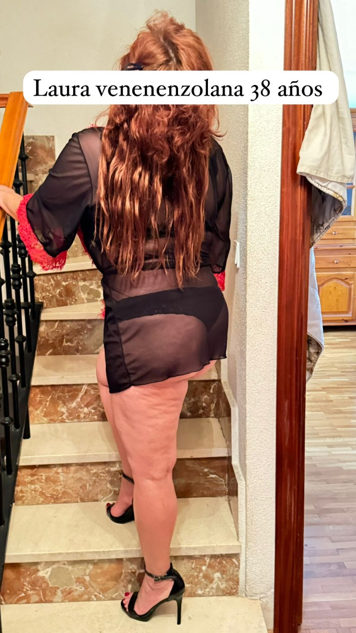 Laura colombiana cachonda chichona  disponible