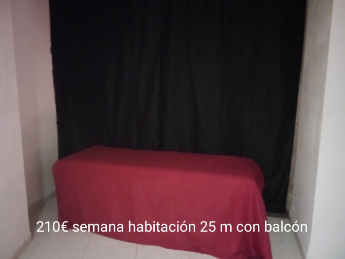 Se alquila en CASTELLON DE LA PLANA HABITACION