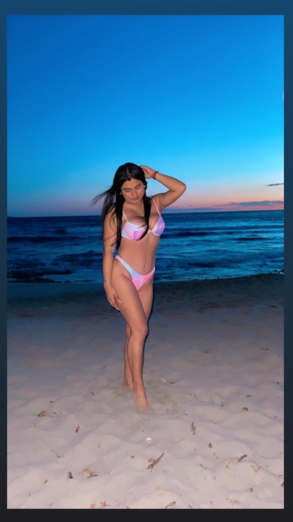 LINDA:COLOMBIANA 24 AÑOS