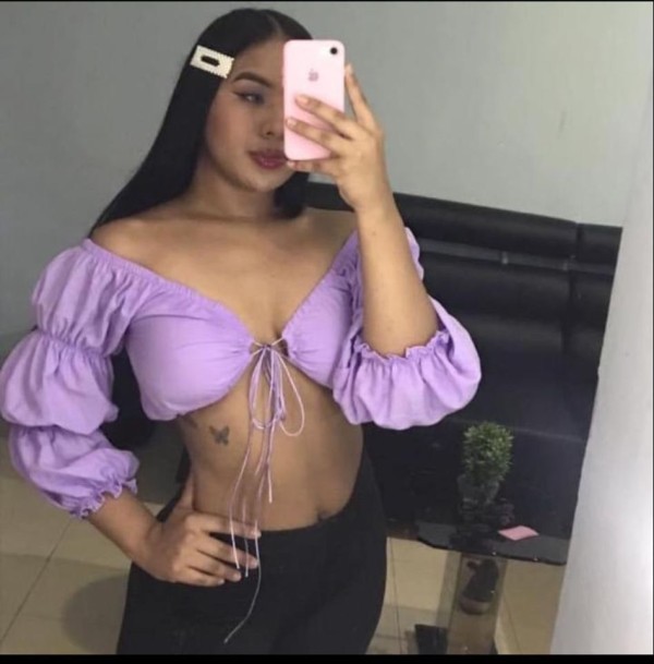 soy antonela,una chica hermosa..ardiente y deseosa