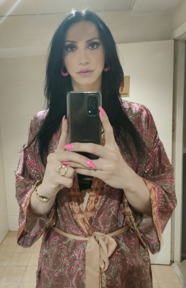 TRANS MULTIORGÁSMICA – CAÑERA VIP – MAMADAS CON MUCHA SALIVA