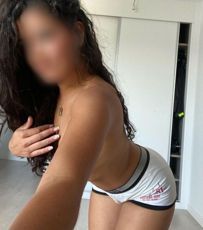 NIÑATA FIESTERA INDEPENDIENTE SALIDAS SEXO 24HS