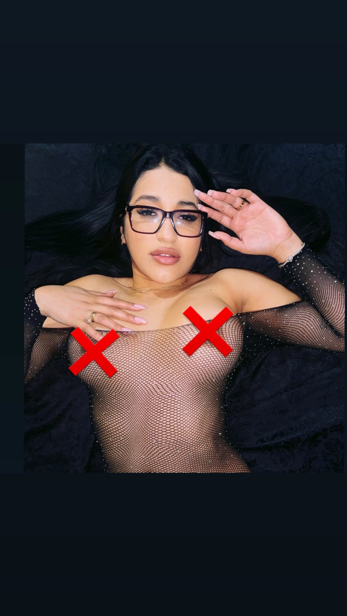 Chica juguetona