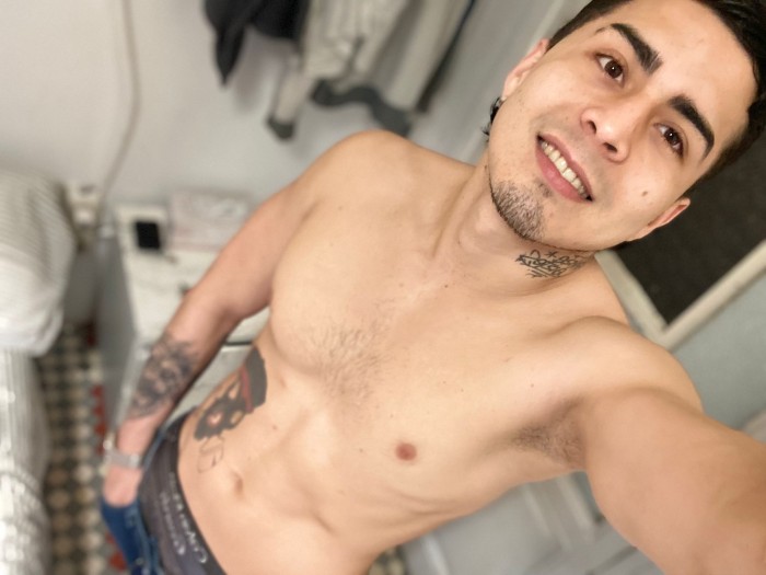 Ven y prueba mi rica polla, estoy ubicado Valencia