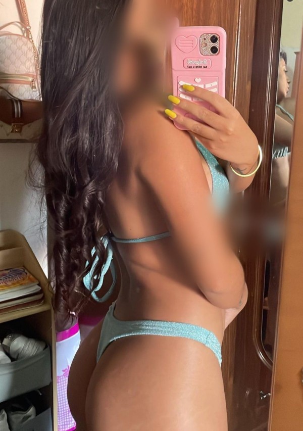 HERMOSA MORENA RECIEN LLEGADA A ALCOY