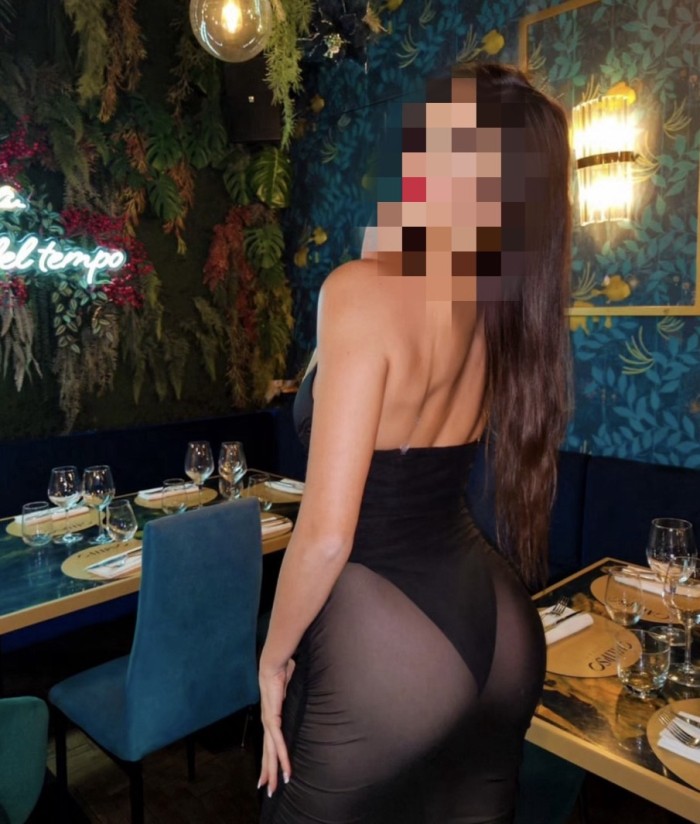SOY TU FANTASÍA, SEÑORITA LATINA EN GIRONA