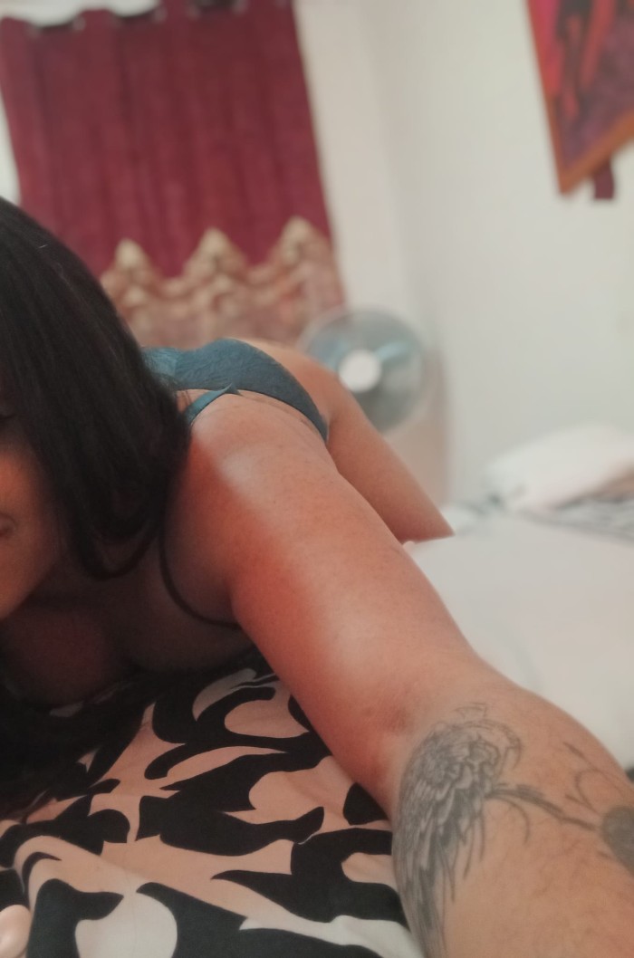 KIRA CHICA TRANS CALIENTE 24H EN PARLA