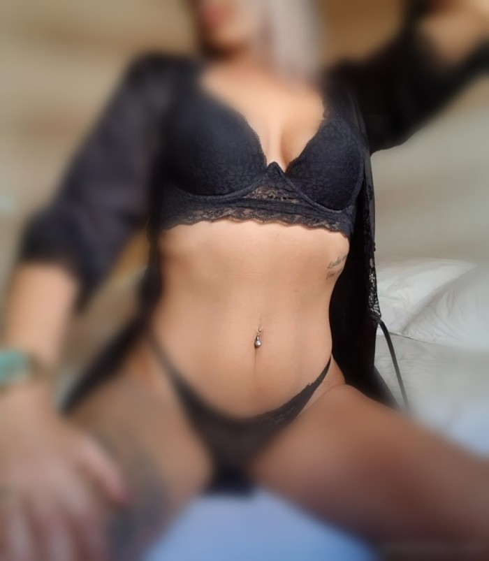 PRECIOSA CHICA SEVILLANA SEVILLA ESTE