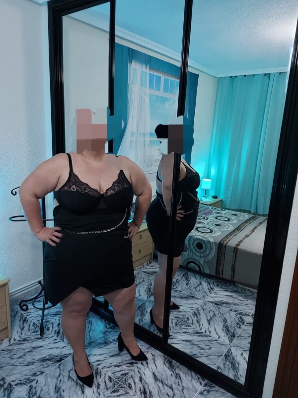 ESPAÑOLA ANDALUZA MADURITA GORDITA SEXI