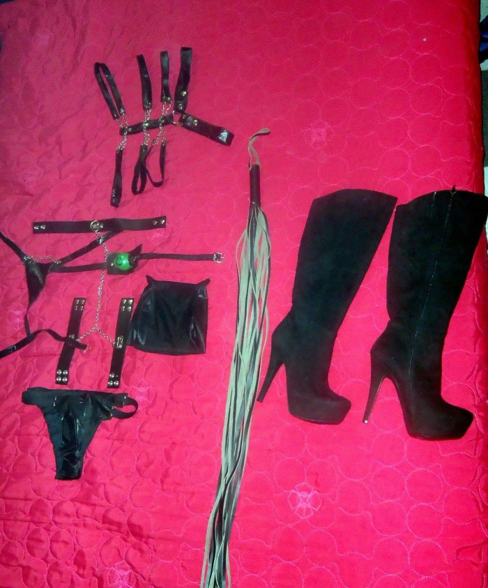 POMBA GIRA TRANS LATINA XL DISPONIBLE EN REUS REYNA DE LAS FIESTAS BLA