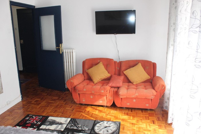 HABITACIONES DISPONIBLES PARA CHICAS INDEPENDIENTE