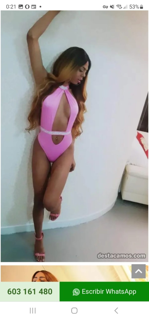 Trans y chica muy femenina y morbosa