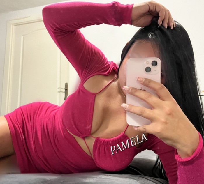 CHICAS DE LUJO EN BUENA ZONA PARA APARCAR , WATSAPP Y LLAMADAS 24HRS .