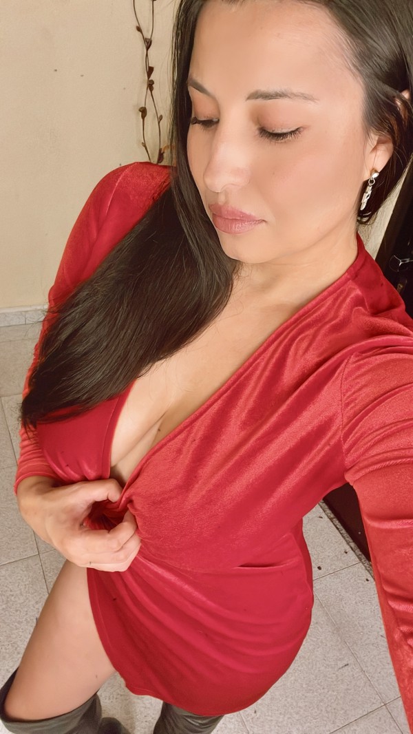 LATINA EN CALAFELL TRATO DE NOVIOS 673177059