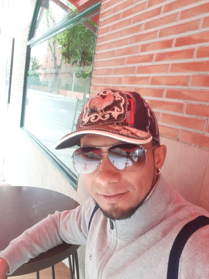 Hola mi nombre es duvan un joven de 30 años