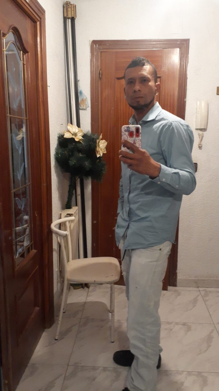 Te complazco en cualquier fetiche o fantasía sexua
