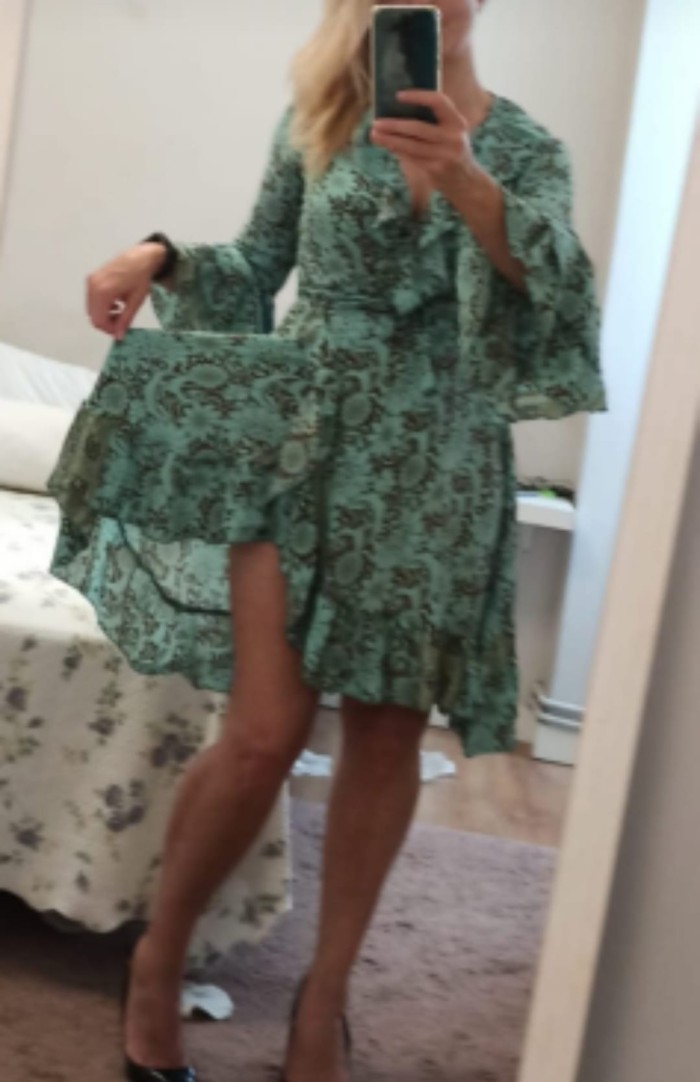 Muy femenina rusa rubia .