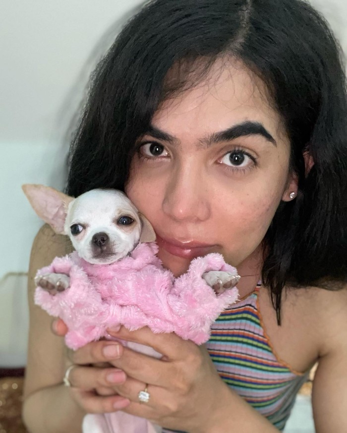 Niñata colombiana en tres Olivos