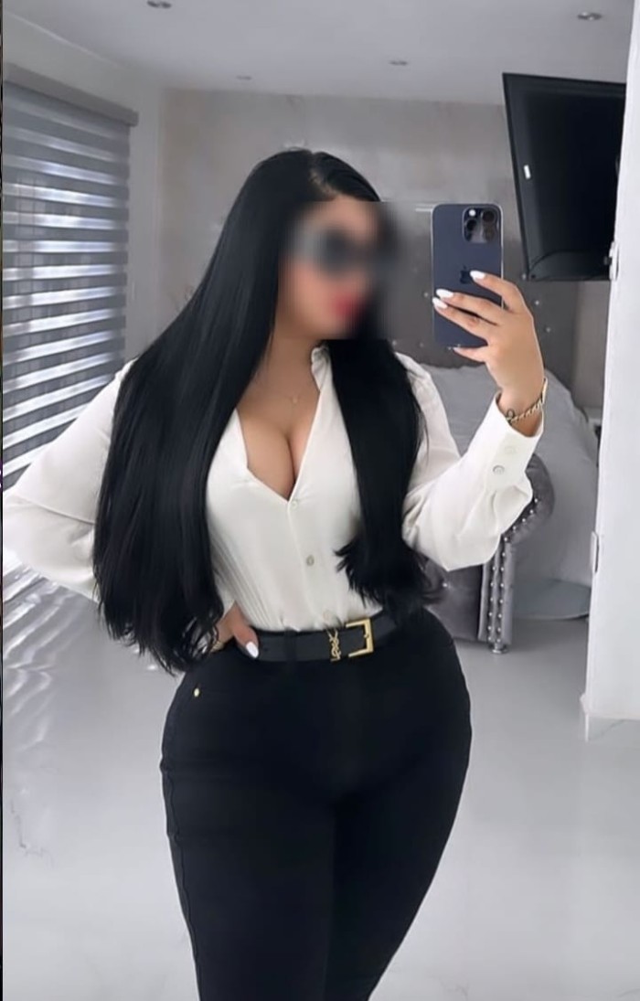 LA MAS FIESTERA