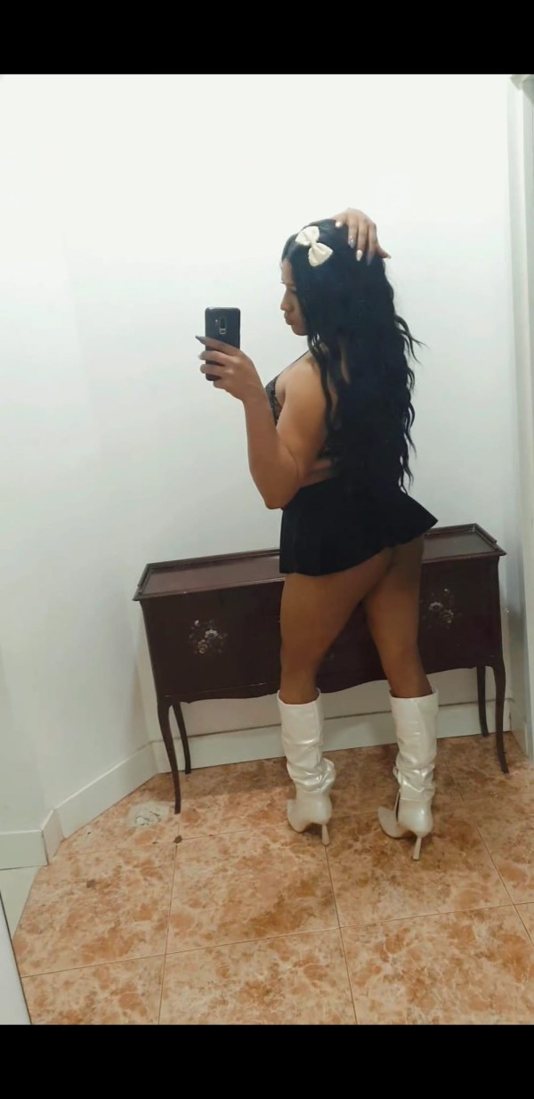 CHICA TRANS PASIVA Y ACTIVA