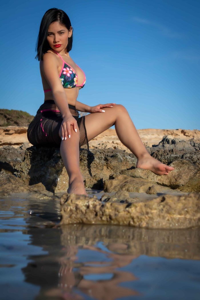 Soy ZARA linda escort de lujo en ibiza