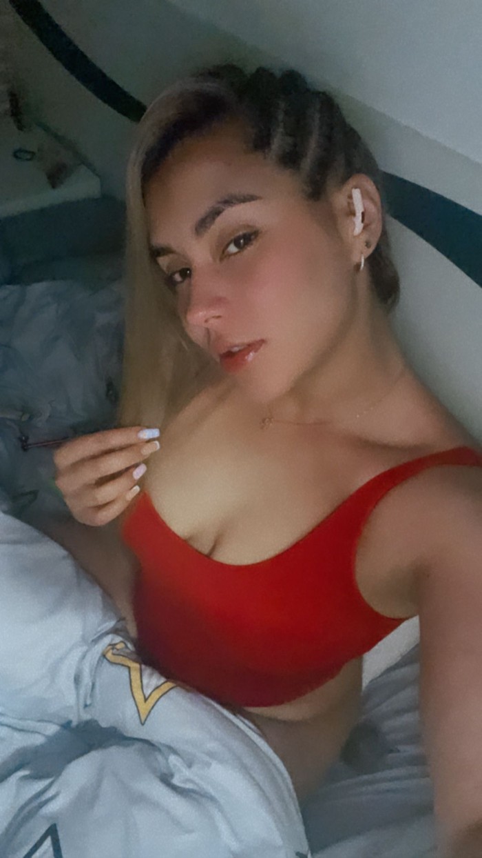 Estrella latina caliente novedad !!