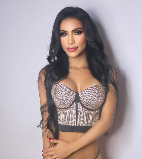 Valeria SEXY COLOMBIANA MUY CALIENTE