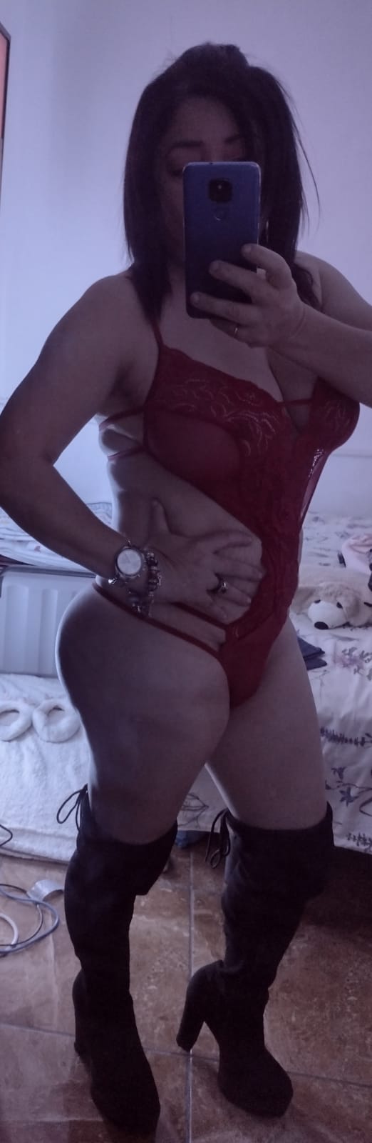 Colombiana Madurita, complaciente y ardiente ..