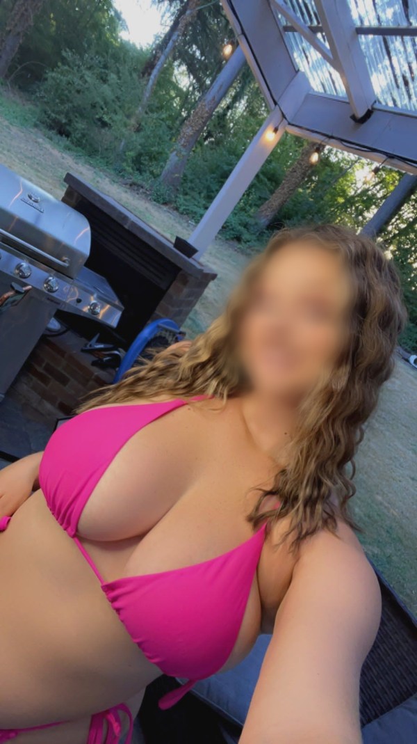 TETONA FIESTERA SALIDAS FRANCÉS NATURAL BESOS SEXO