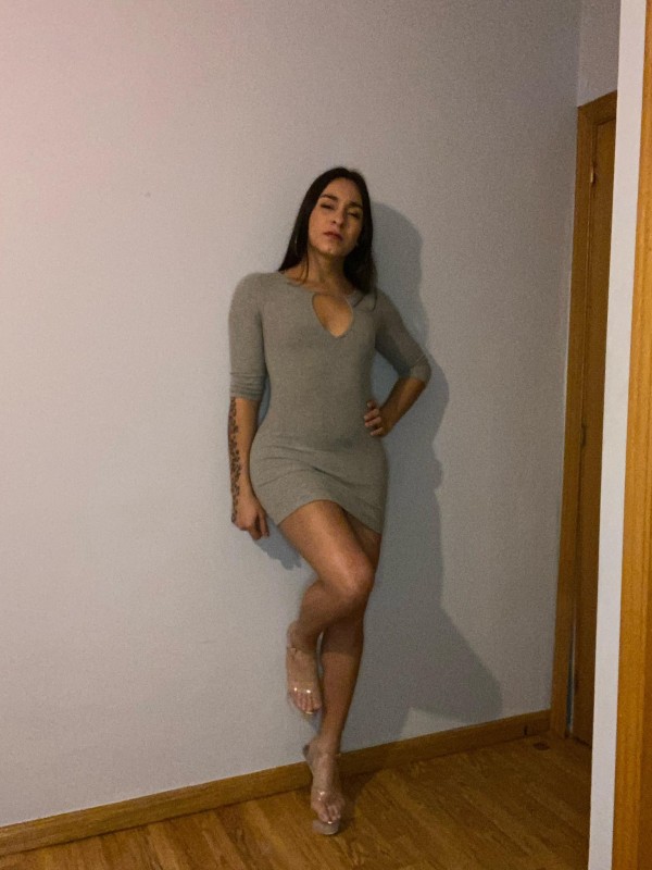 Vanessa – Exótica y extrovertida trans colombiana