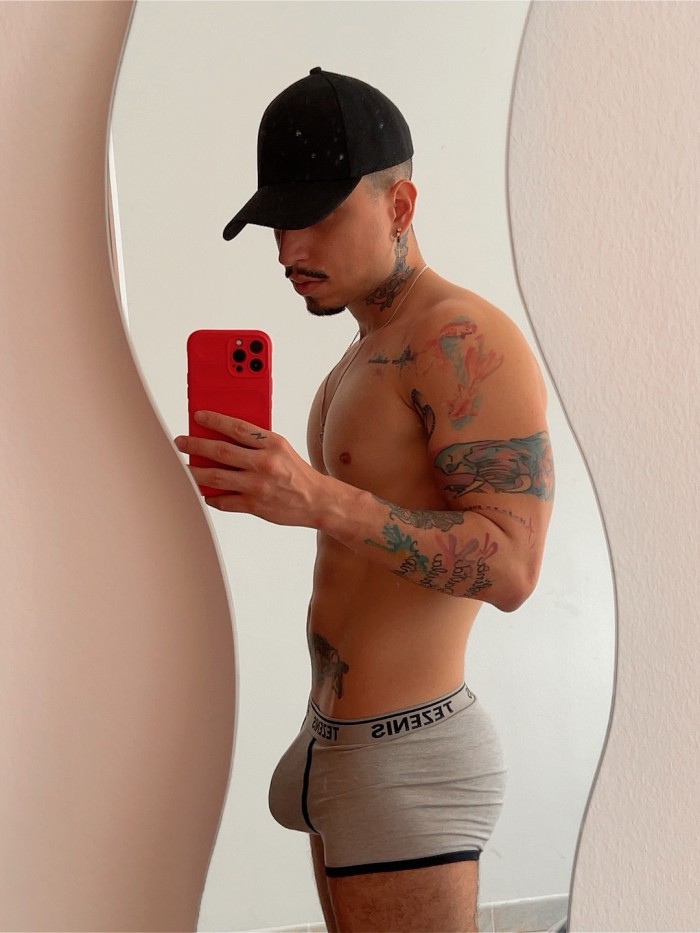 Colombiano disponibles 24H