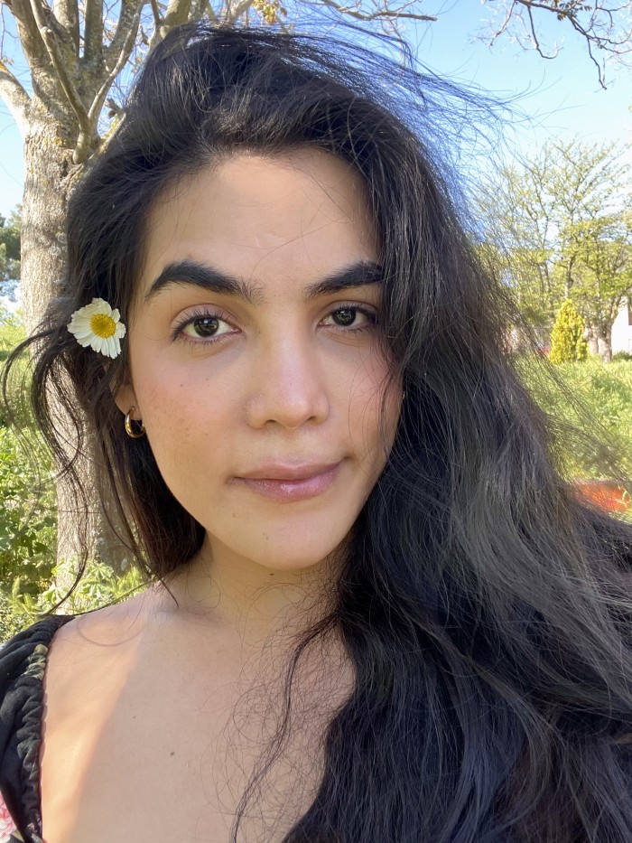 Niñata Colombiana en tres Olivia