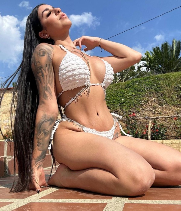 UNOS DÍAS NOVEDAD CLOE LATINA