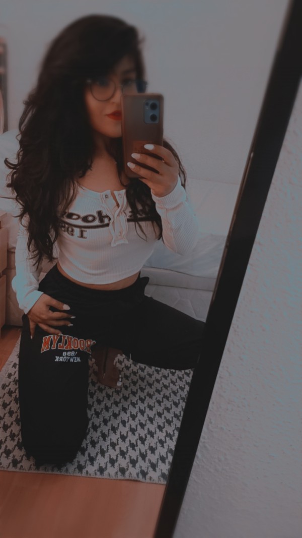 NOVEDAD YASMIN DIVERTIDA DISCRETA SALIDAS 24HS