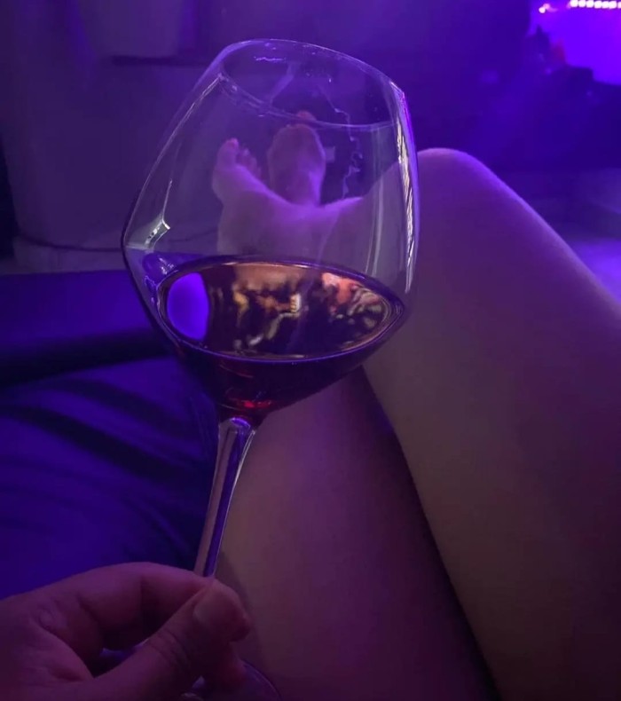 rubia explosiva morbosa fiestera