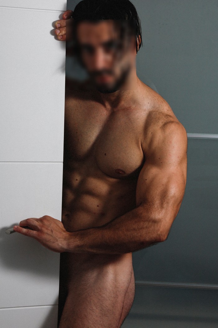 Masajista erótico argentino.