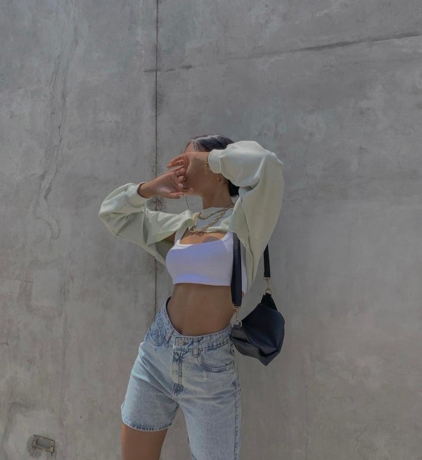 MIA, MORENA IMPONENTE