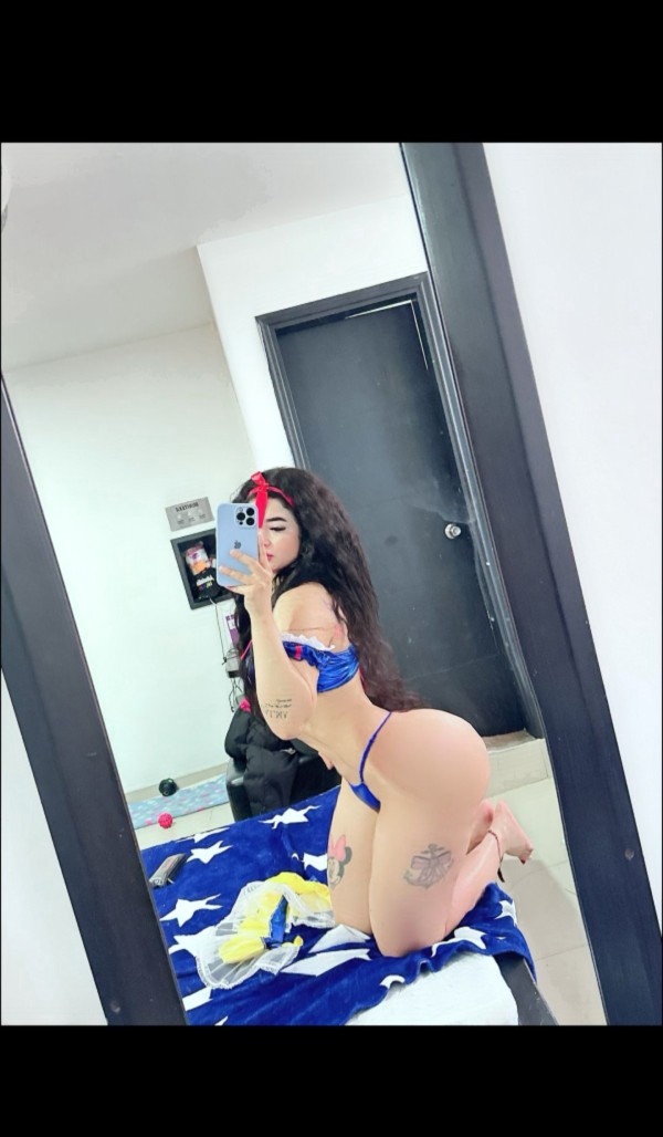 encantadora exhuberante colombiana porprimer ALICA