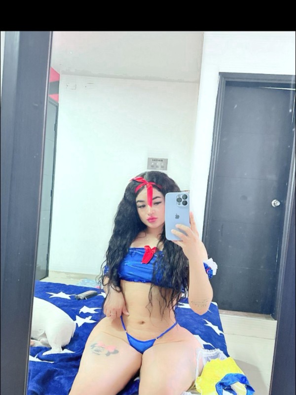 encantadora exhuberante colombiana porprimer ALICA